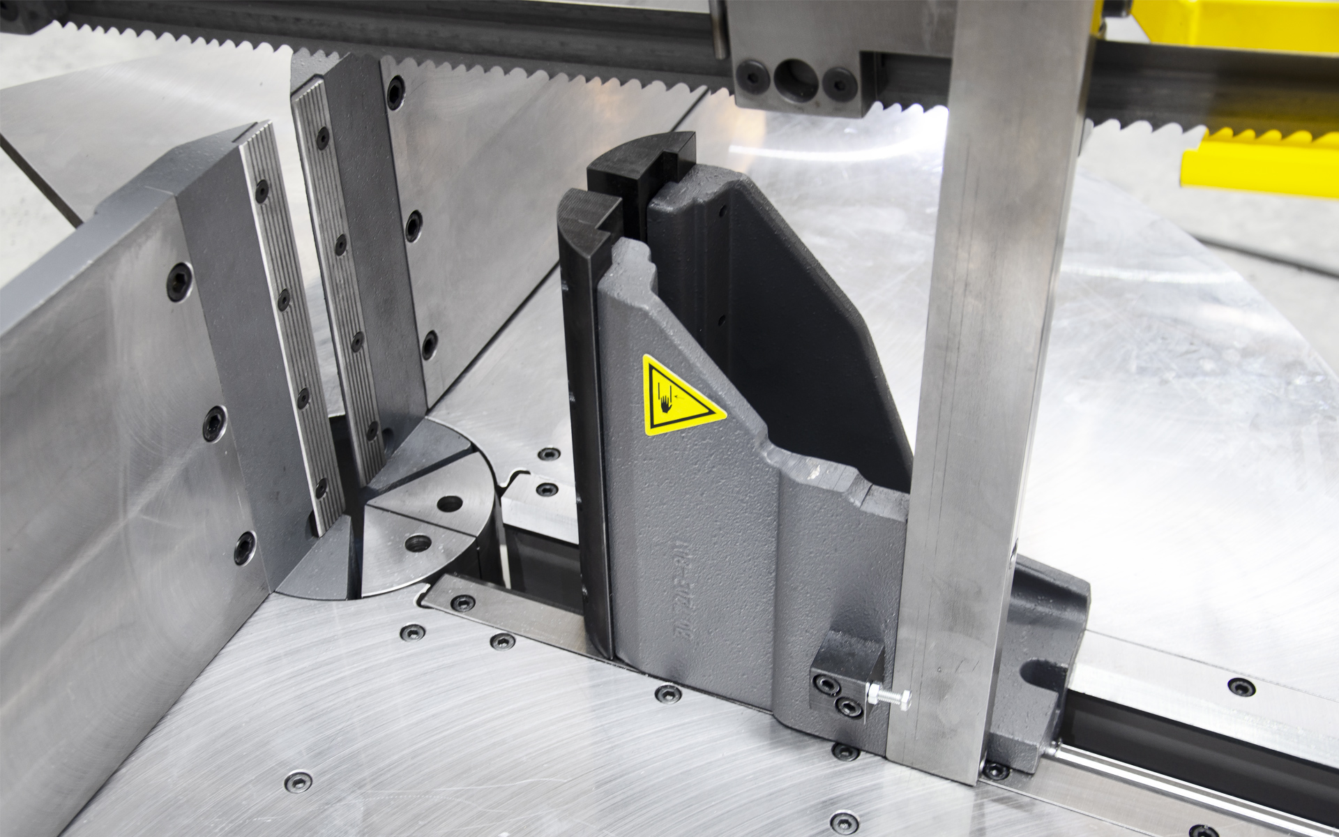 Bomar Construction 820 450 Dgs 3