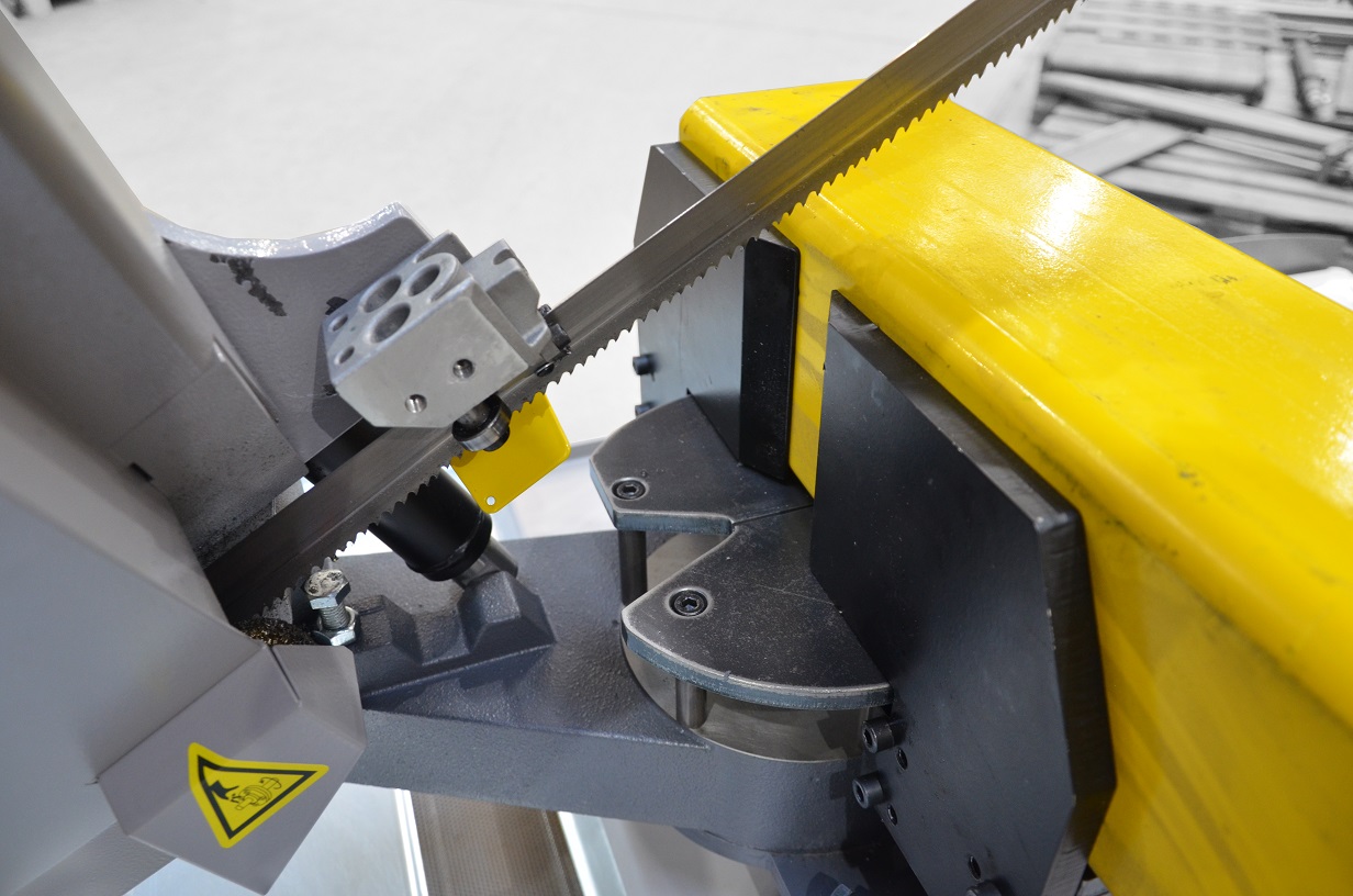 BOMAR ERGOLINE ZAAGTAFEL