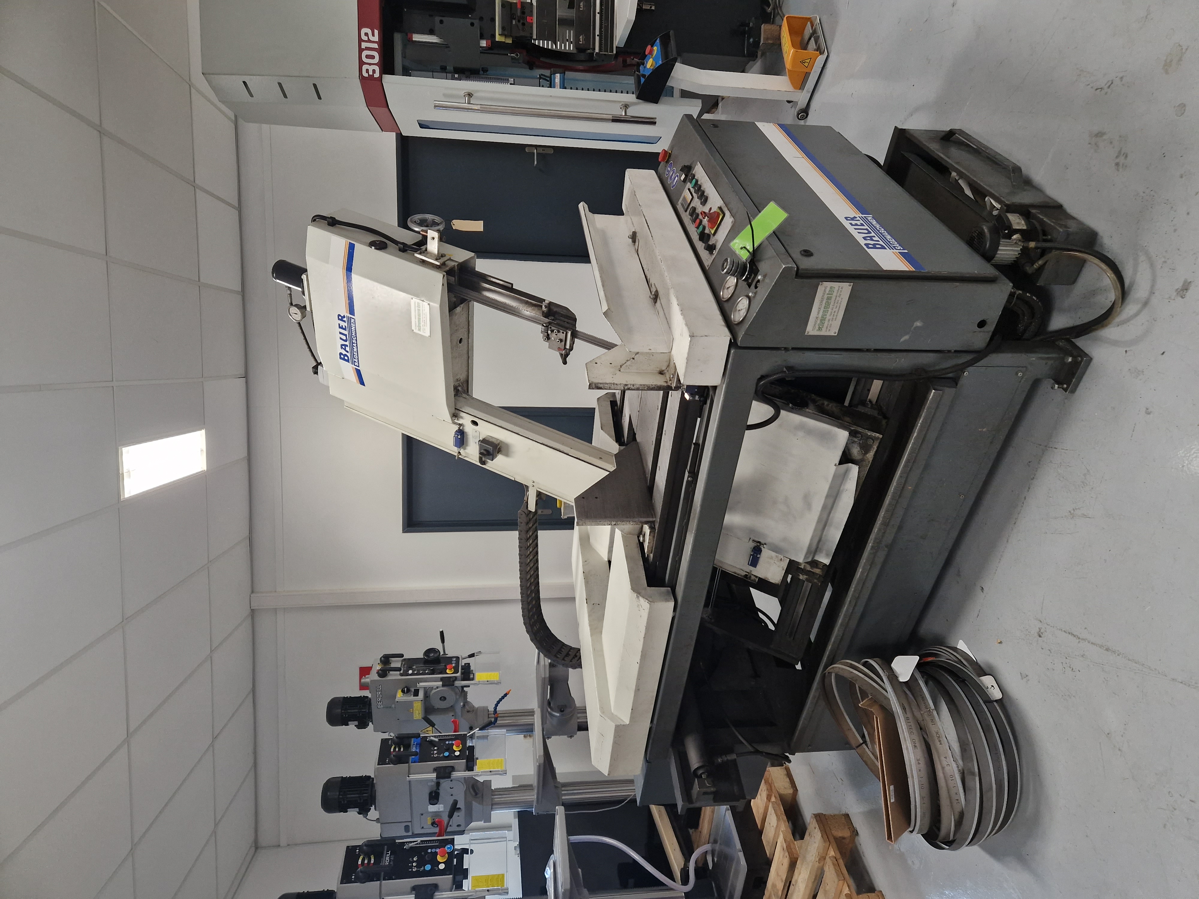 Bauer - Gebruikte BAUER VG 450 L Lintzaagmachine 2013